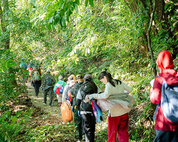 Trekking